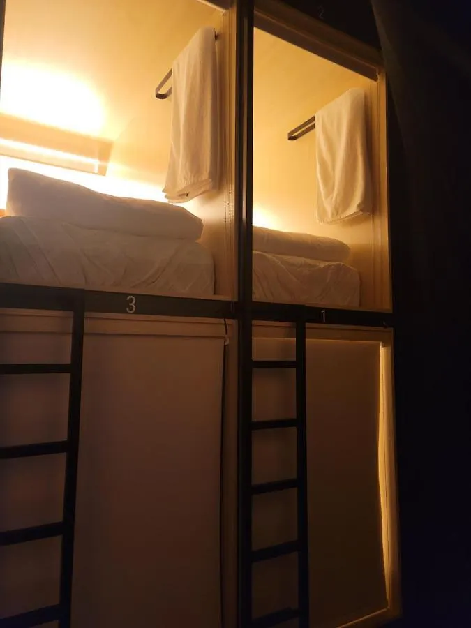Westay Capsule Hostel ドバイ