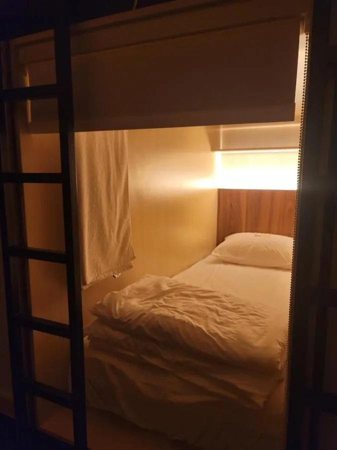 カプセルホテル Westay Capsule Hostel ドバイ
