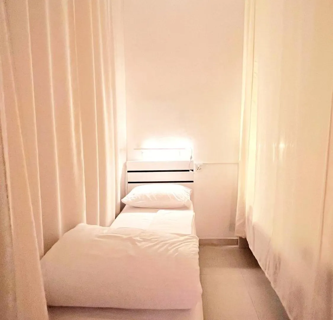カプセルホテル Westay Capsule Hostel ドバイ アラブ首長国連邦
